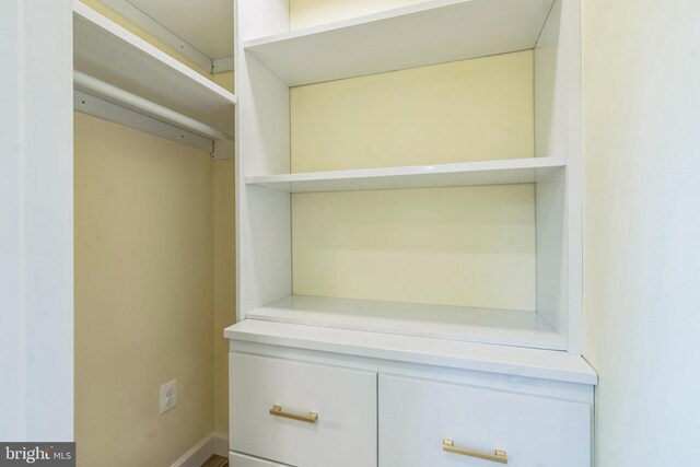 12700 Macduff Dr, Fort Washington, MD 20744 - view of walk in closet