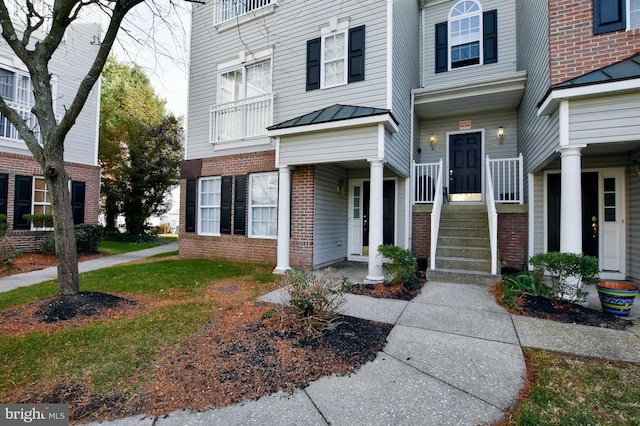 view of townhome / multi-family property