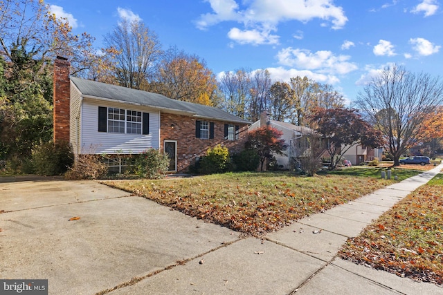 view of front of house with a front yard