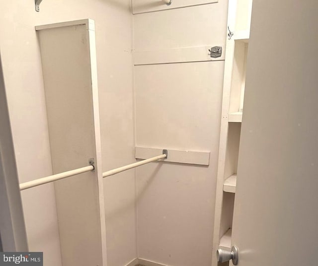 16 Stonehenge Cir Unit 16-5, Pikesville, MD 21208 - view of bathroom