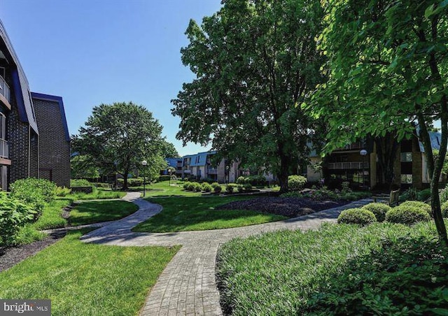 16 Stonehenge Cir Unit 16-5, Pikesville, MD 21208 - view of green lawn