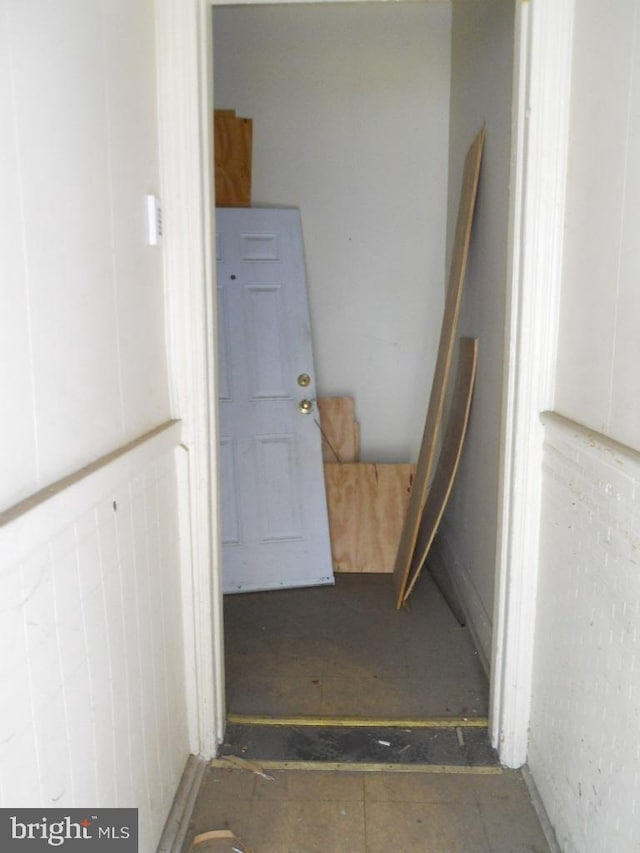 2415 N Myrtlewood St, Philadelphia, PA 19132 - view of staircase