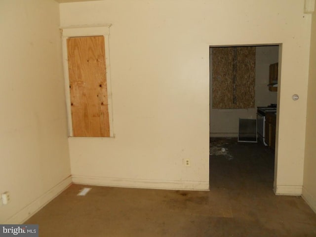 2415 N Myrtlewood St, Philadelphia, PA 19132 - empty room with baseboards