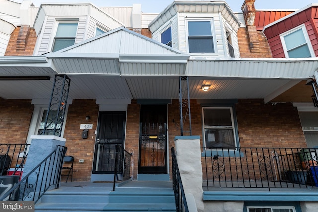 view of front of house with a porch