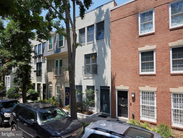 2009 Hillyer Pl NW, Washington, DC 20009 - view of property