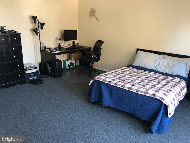 bedroom with carpet