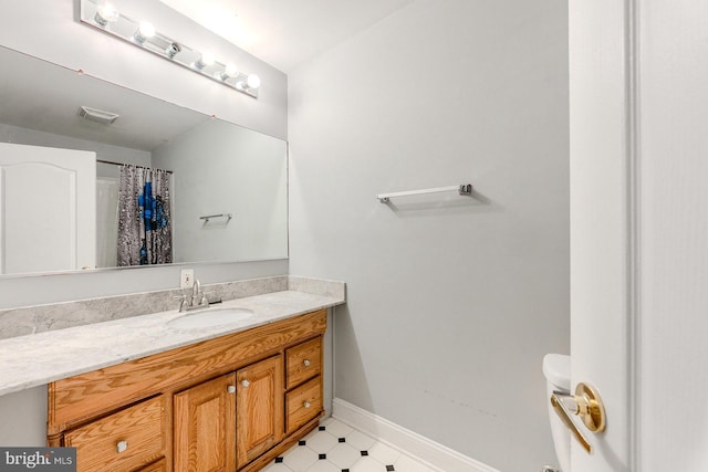 bathroom with vanity