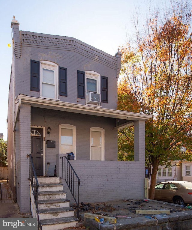 view of front facade featuring covered porch