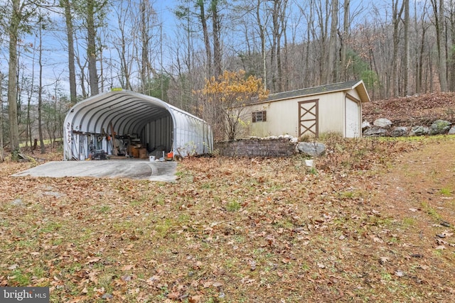 view of outdoor structure featuring a carport