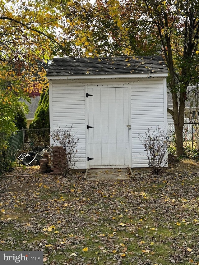 view of outbuilding