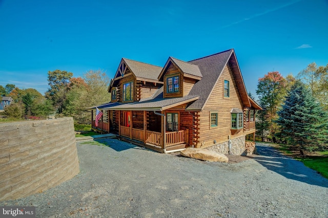 view of front of home featuring a porch