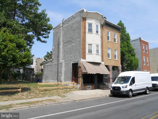 Listing photo 3 for 2616 N 29th St, Philadelphia PA 19132