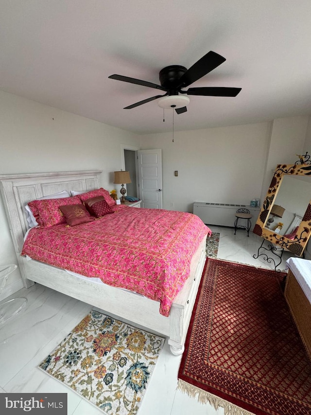 bedroom featuring ceiling fan