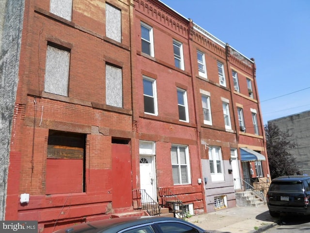 Listing photo 3 for 2016 N 19th St, Philadelphia PA 19121