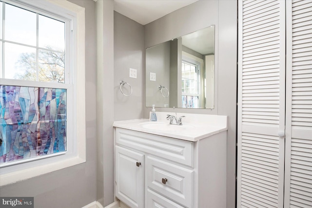 bathroom with vanity