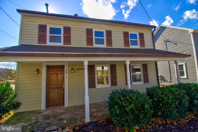 view of front of property featuring a porch