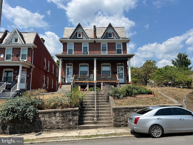 view of front facade featuring covered porch