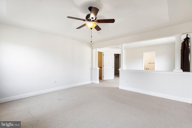 unfurnished room with light carpet and ceiling fan