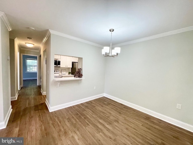 unfurnished dining area with ornamental molding, dark wood-type flooring, and an inviting chandelier