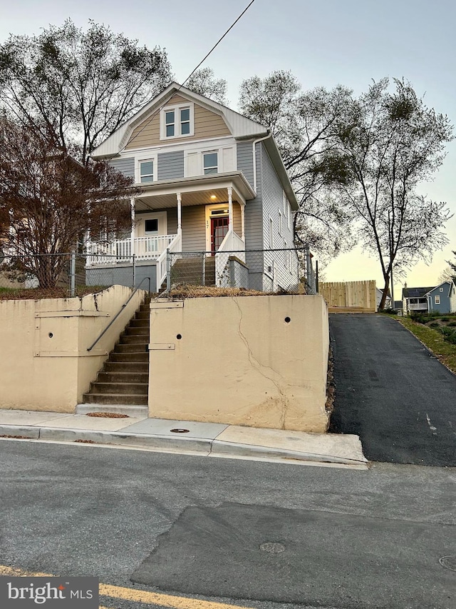 view of front of home