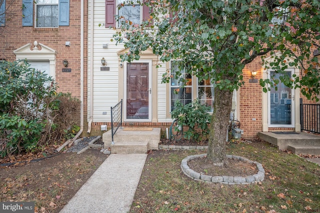 view of property entrance