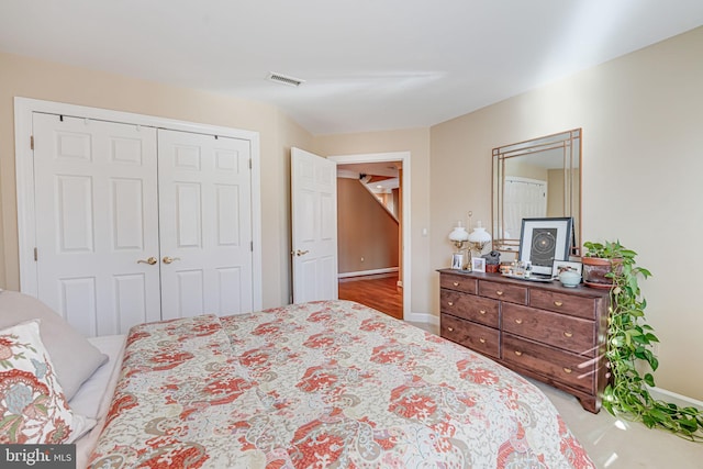 bedroom with a closet