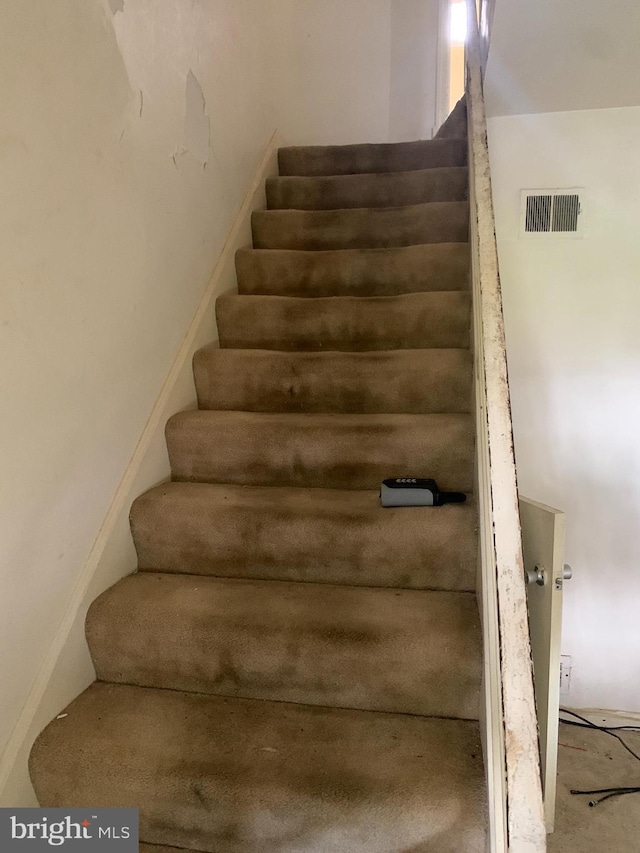 2413 Iverson St, Temple Hills, MD 20748 - view of stairway