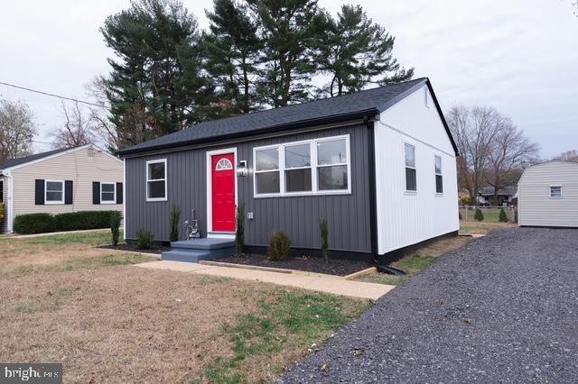 122 Roselawn Rd, Annapolis, MD 21403 - view of bungalow-style house