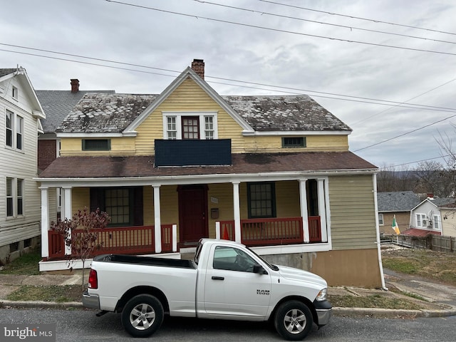 view of front of house featuring a porch