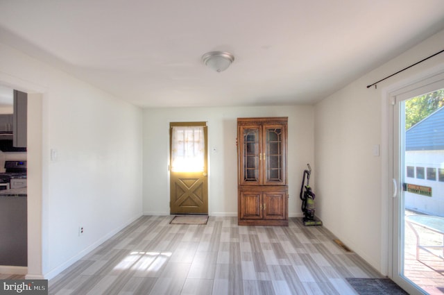 view of foyer entrance