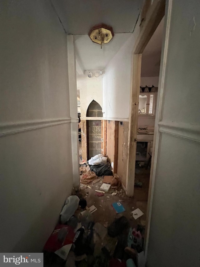 94 Pine Rd, Pasadena, MD 21122 - view of corridor