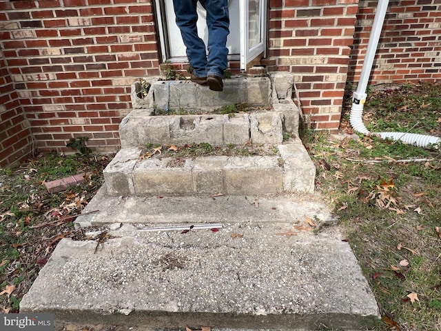 94 Pine Rd, Pasadena, MD 21122 - exterior view of brick siding