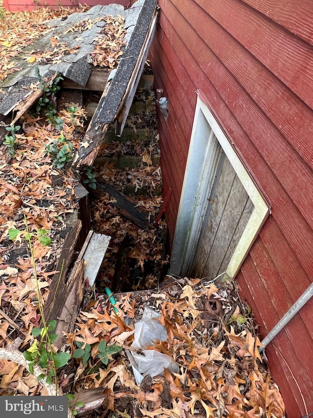 94 Pine Rd, Pasadena, MD 21122 - exterior view