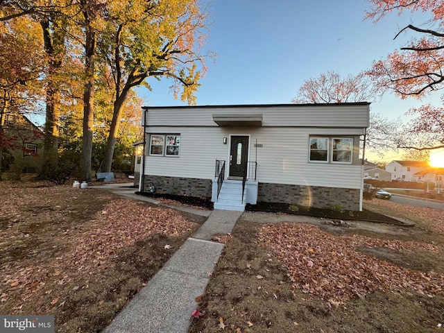 view of front of property