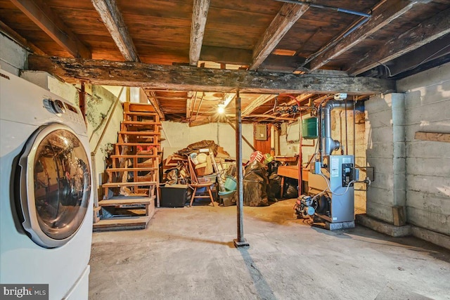 basement featuring washer / dryer