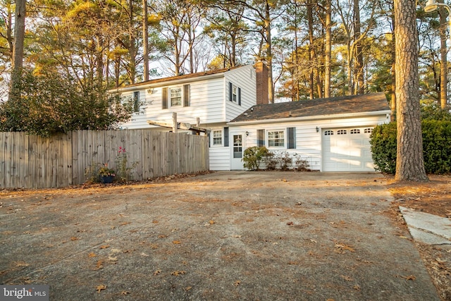 view of front property featuring a garage