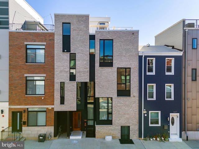 1607 Germantown Ave, Philadelphia, PA 19122 - contemporary house featuring brick siding