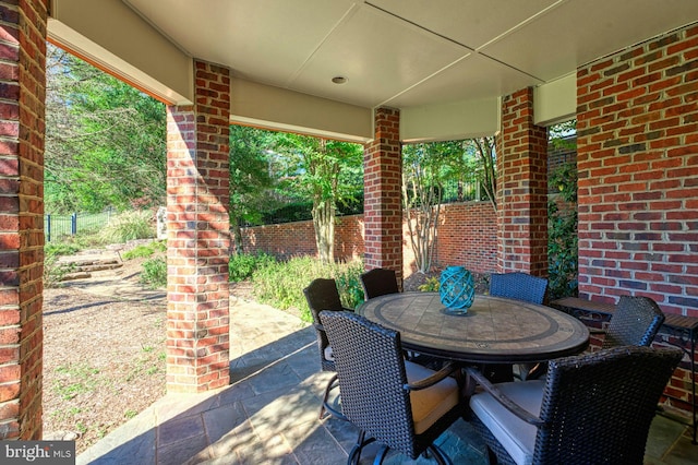 17061 Spring Creek Ln, Leesburg, VA 20176 - view of patio / terrace with outdoor dining area
