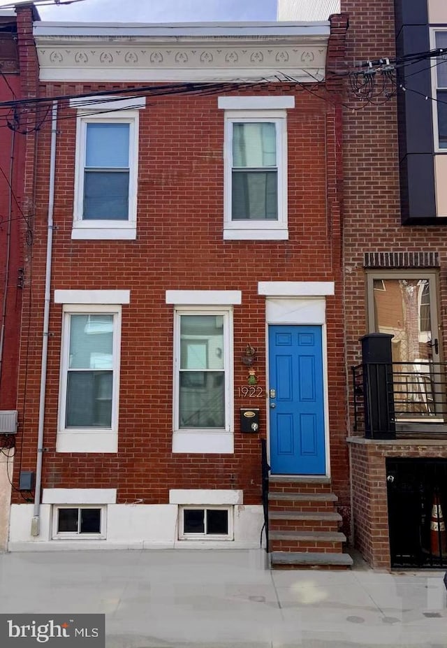 view of townhome / multi-family property