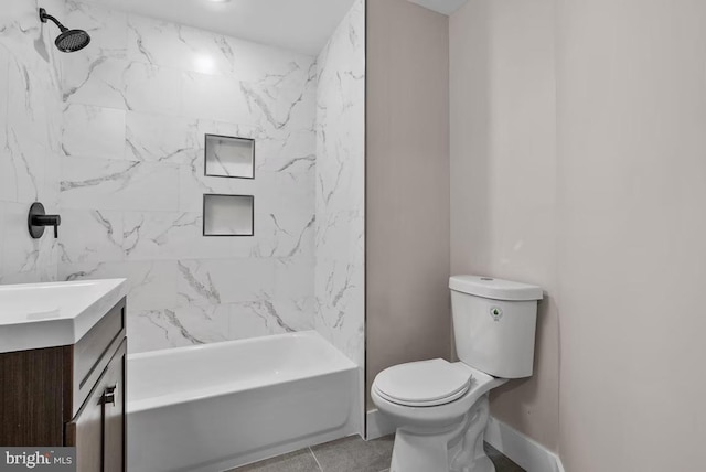 910 N Markoe St, Philadelphia, PA 19131 - full bathroom featuring vanity, toilet, and shower / tub combination