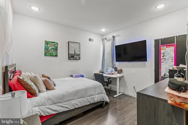 6127 Lebanon Ave, Philadelphia, PA 19151 - bedroom featuring wood finished floors and recessed lighting