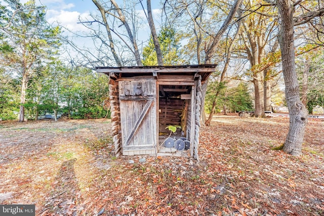 view of outbuilding