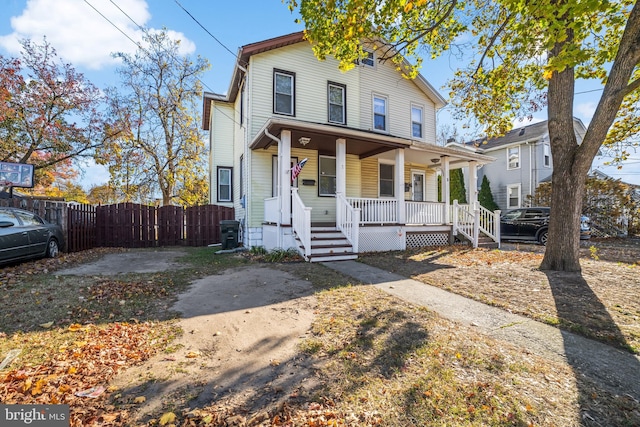 view of front of home with covered porch