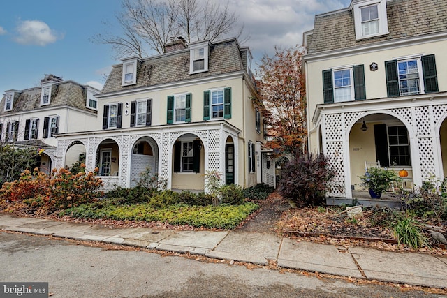 view of front of house featuring covered porch