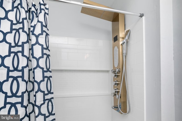 167 Shamrock Dr, Salisbury, MD 21804 - bathroom featuring a tile shower