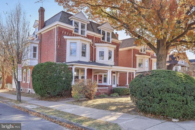 view of front facade with a porch