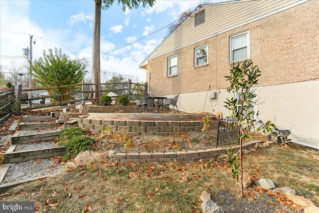 view of yard with a patio