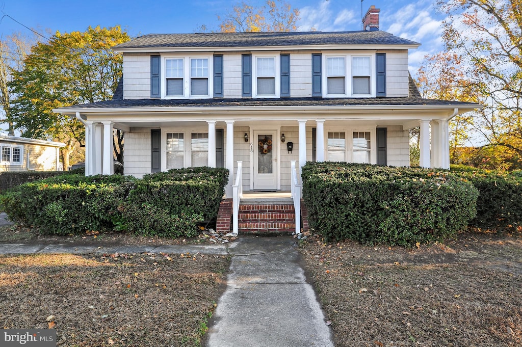 view of front of house featuring covered porch