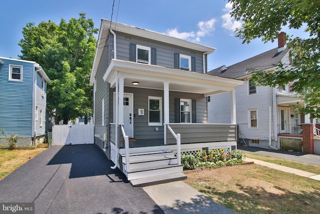 view of front of home