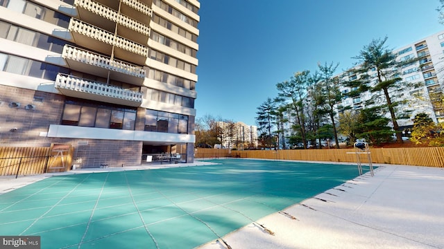 view of swimming pool